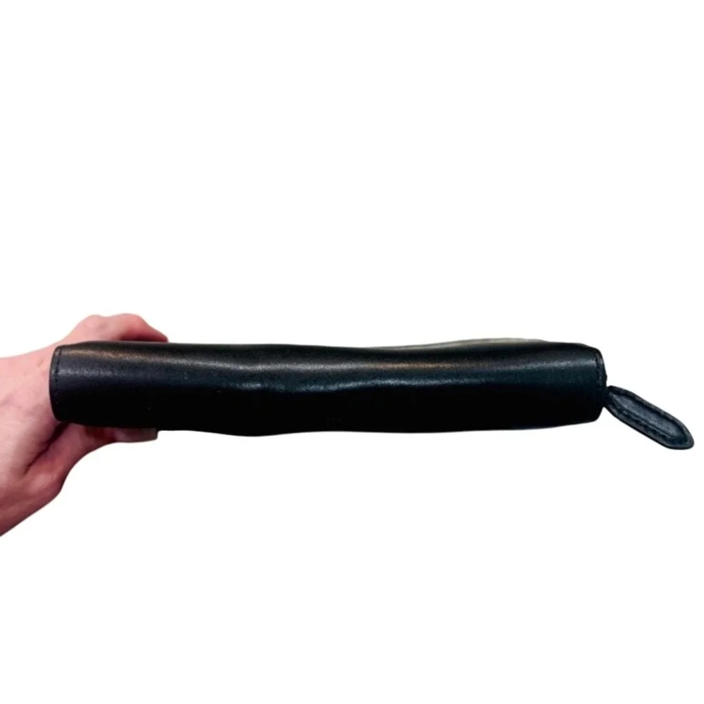 Kate Spade New York Black Leather Zip Around Wallet Card Holder‎
